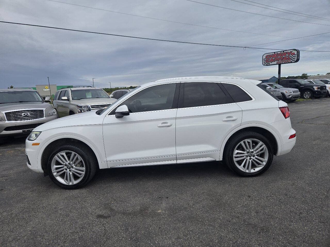 Used 2018 Audi Q5 2.0T Premium Plus w/ Premium Plus Package AWD/4WD image 4