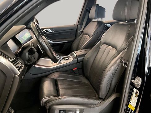 Used 2019 BMW X5 xDrive50i w/ M Sport Package AWD/4WD image 7