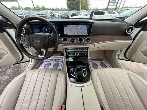 Used 2017 Mercedes-Benz E 300 image 39