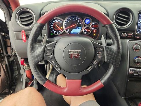 Used 2014 Nissan GT-R Black Edition AWD/4WD image 35