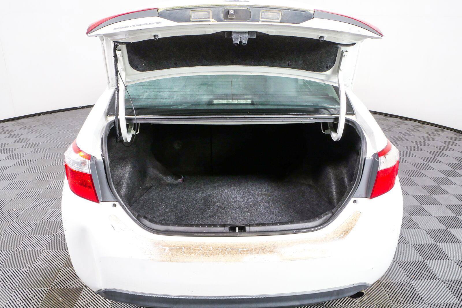 Used 2014 Toyota Corolla S FWD image 27