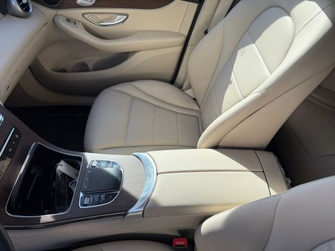 Used 2022 Mercedes-Benz GLC 300 GLC 300 image 14