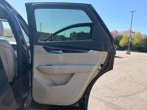 Used 2019 Cadillac XT5 Luxury image 17