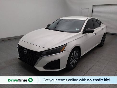 Used 2024 Nissan Altima 2.5 SV FWD image 1