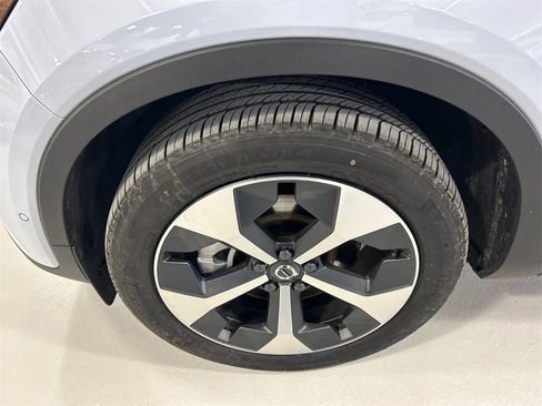 Used 2026 Volvo XC40 B5 Plus w/ Protection Package Premier image 8