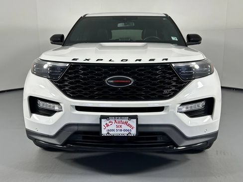 Used 2022 Ford Explorer ST w/ Equipment Group 401A AWD/4WD image 2