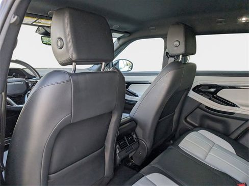 Used 2022 Land Rover Range Rover Evoque R-Dynamic S image 11