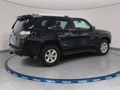 Certified 2024 Toyota 4Runner SR5 Premium image 5