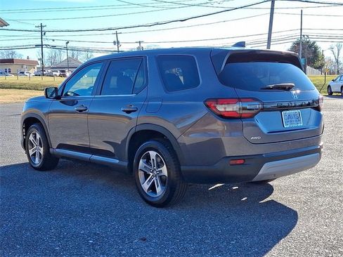 Certified 2025 Honda Pilot EX-L image 4