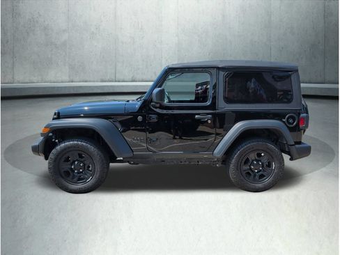 Used 2025 Jeep Wrangler Sport AWD/4WD image 2