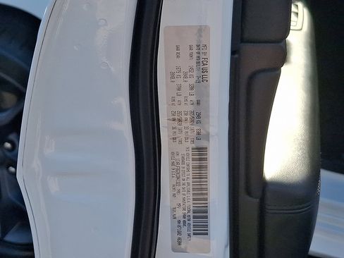 Used 2019 Jeep Grand Cherokee Limited X image 27