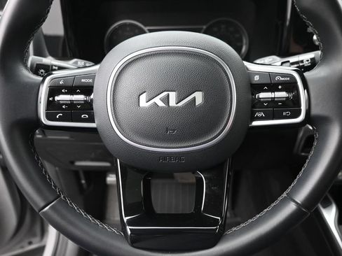 Used 2023 Kia Sorento S w/ Panoramic Sunroof Package AWD/4WD image 19