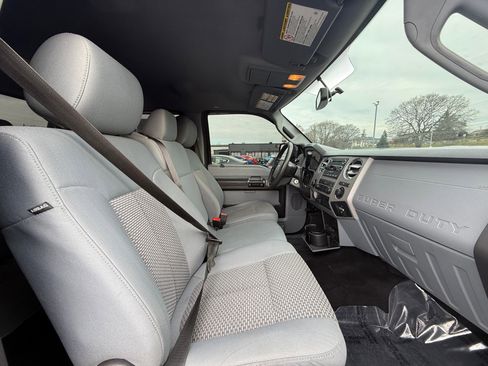 Used 2015 Ford F250 XLT w/ Camper Package image 11