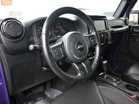 Used 2017 Jeep Wrangler Sahara image 10