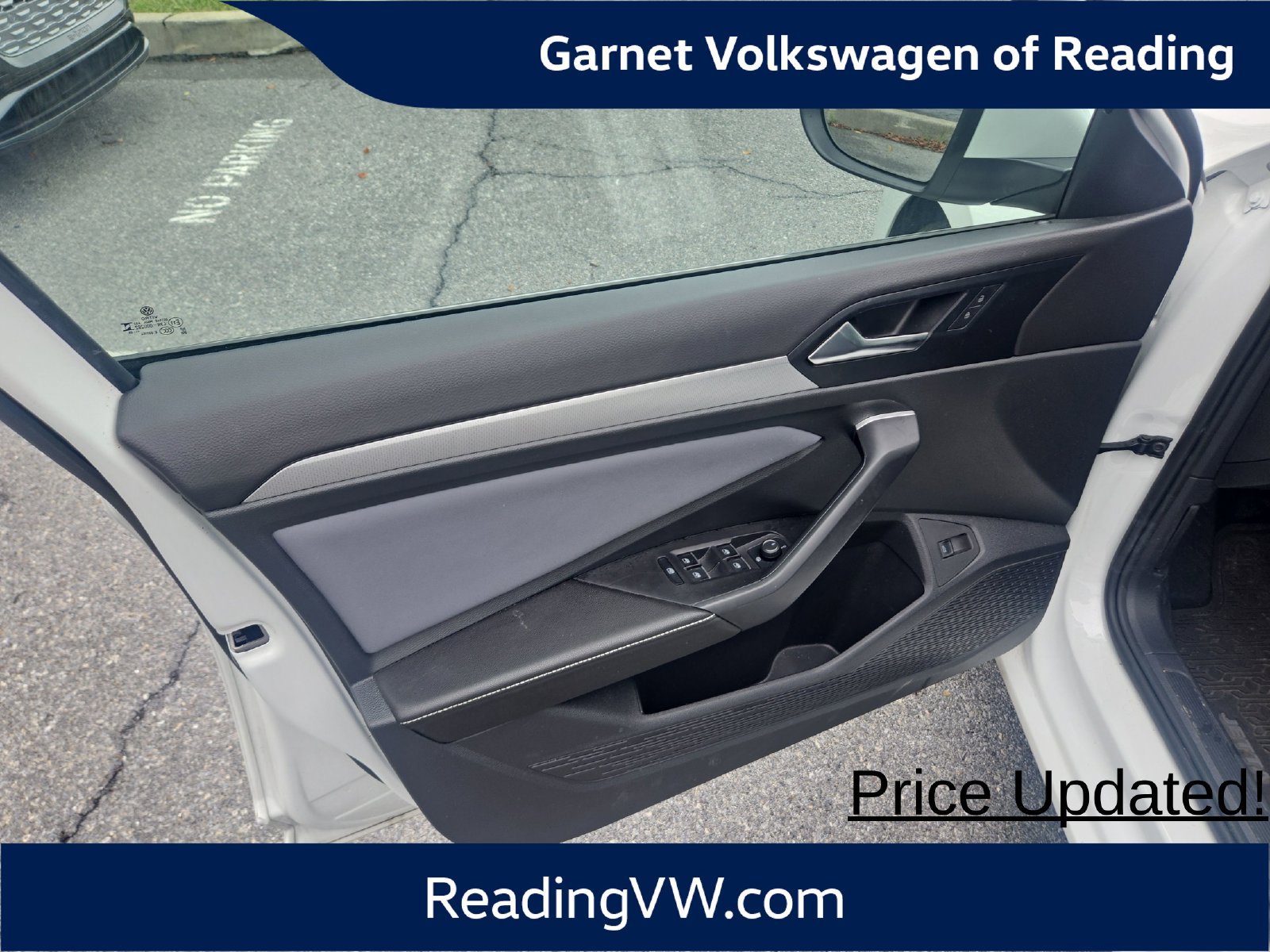 Used 2025 Volkswagen Jetta SE w/ Sunroof Package FWD image 11