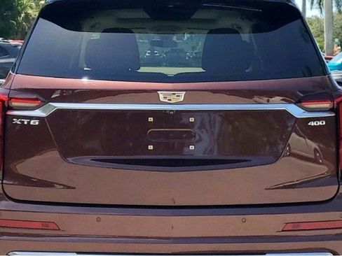 Certified 2023 Cadillac XT6 Premium Luxury image 12