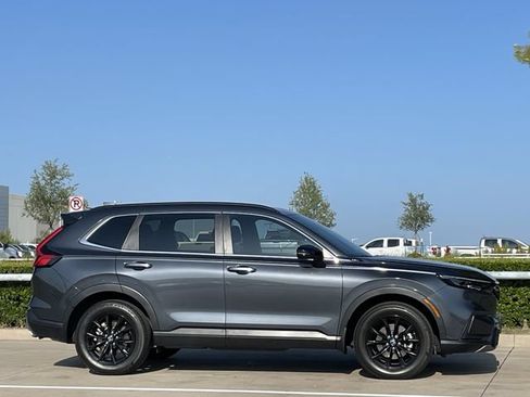 Used 2025 Honda CR-V Sport image 3