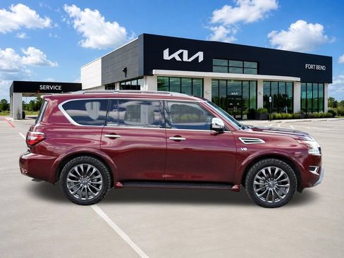 Used 2021 Nissan Armada Platinum w/ Captain's Chairs Package RWD image 4
