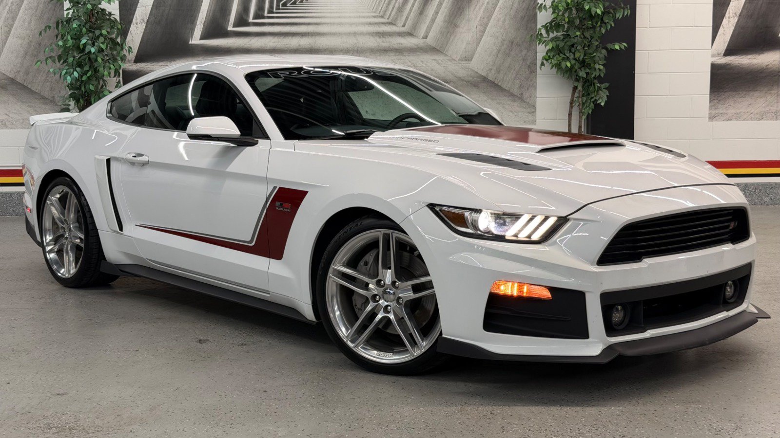 Used 2017 Ford Mustang GT Premium RWD image 1