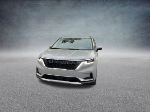 Used 2024 Kia Carnival EX FWD image 7