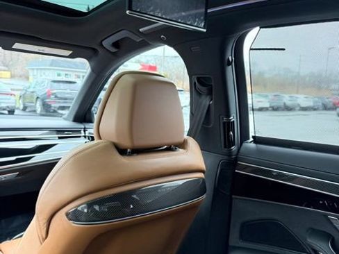 Used 2025 Audi S8 image 17