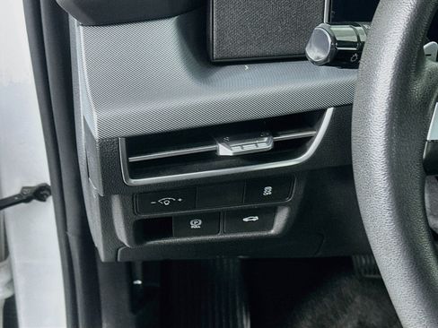 Used 2025 Hyundai Sonata SEL FWD image 17