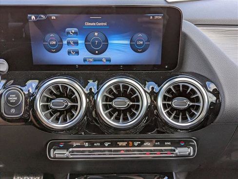 New 2026 Mercedes-Benz GLA 250 GLA 250 image 12