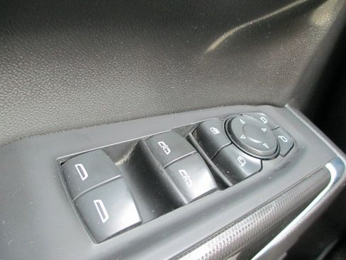 Certified 2022 GMC Sierra 1500 AT4 w/ AT4 Premium Package image 25