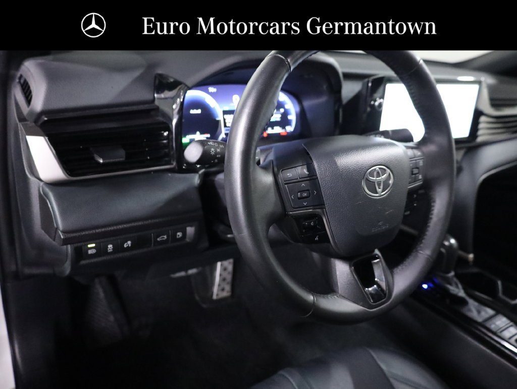 Used 2025 Toyota Camry XSE FWD image 28