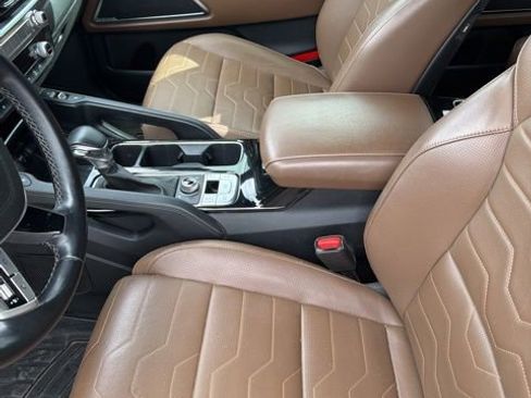 Used 2022 Kia Telluride SX w/ SX Prestige Package image 2