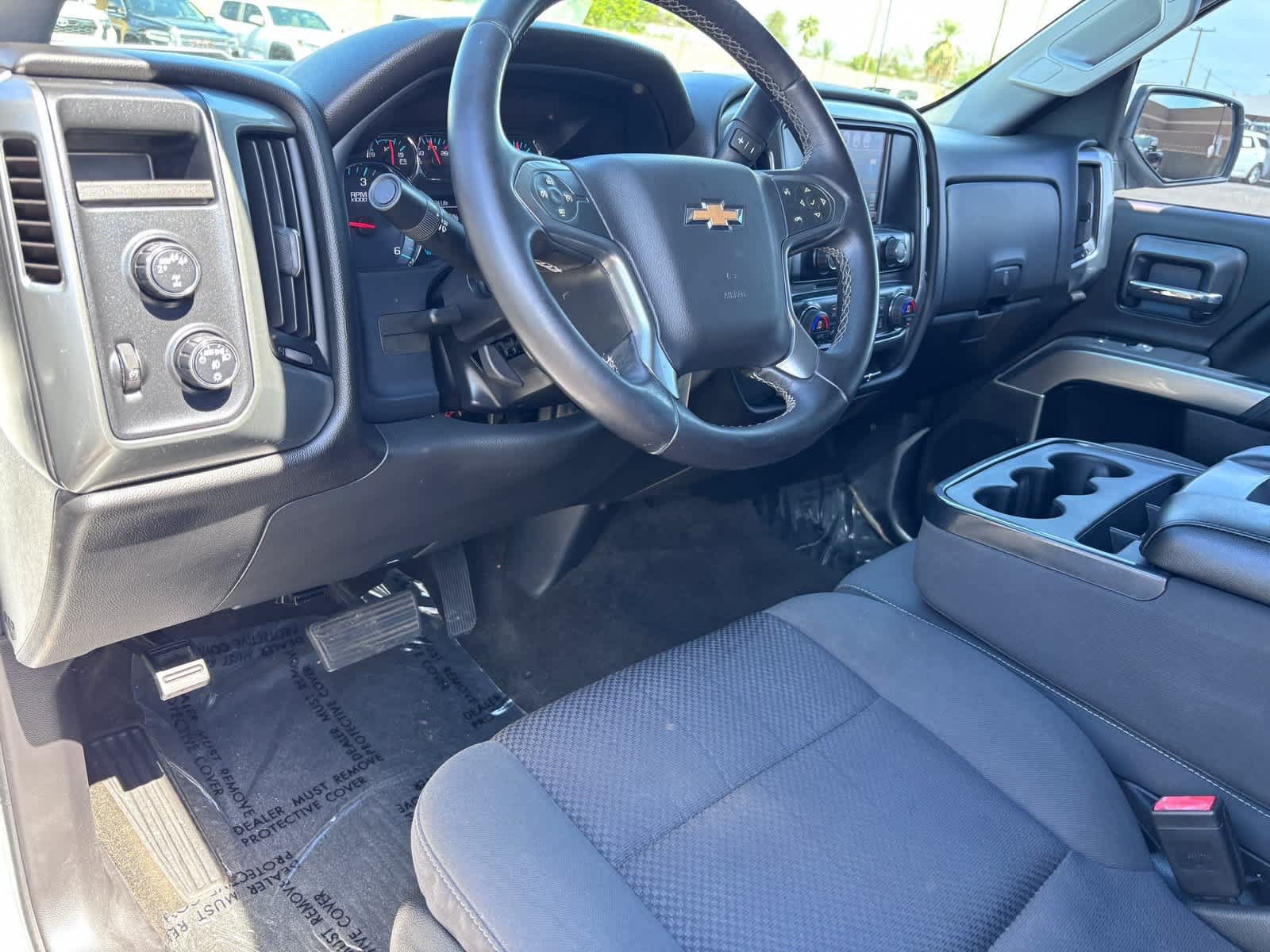 Used 2018 Chevrolet Silverado 1500 LT w/ LT Eassist Package AWD/4WD image 17