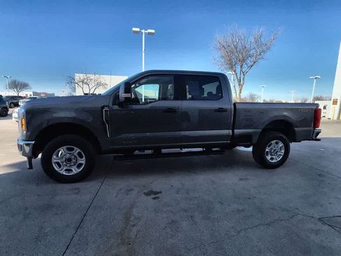 Used 2025 Ford F250 XLT image 3