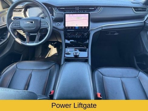 Used 2024 Jeep Grand Cherokee Limited AWD/4WD image 16