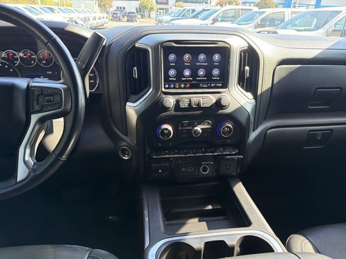 Used 2021 Chevrolet Silverado 1500 LT Trail Boss w/ Convenience Package II AWD/4WD image 31