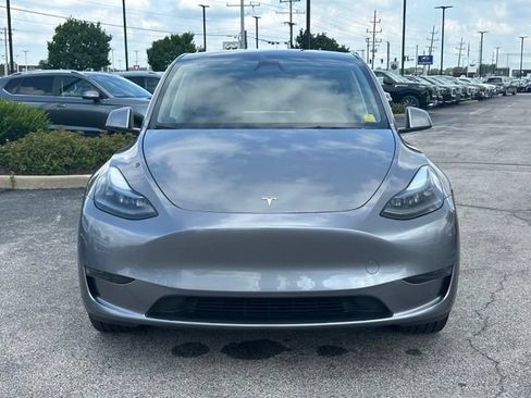 Used 2024 Tesla Model Y Long Range RWD image 2