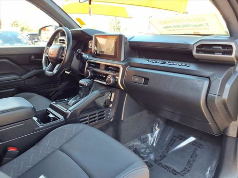 Certified 2025 Toyota Tacoma SR image 23