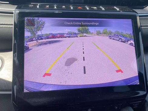 Used 2023 Jeep Grand Cherokee Limited AWD/4WD image 12