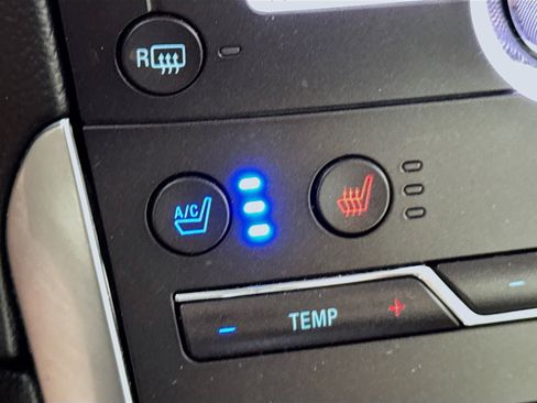 Used 2019 Ford Edge Titanium w/ Equipment Group 301A AWD/4WD image 5
