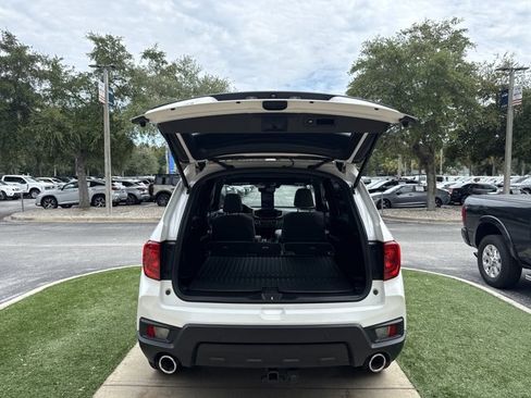 Used 2023 Honda Passport EX-L image 5