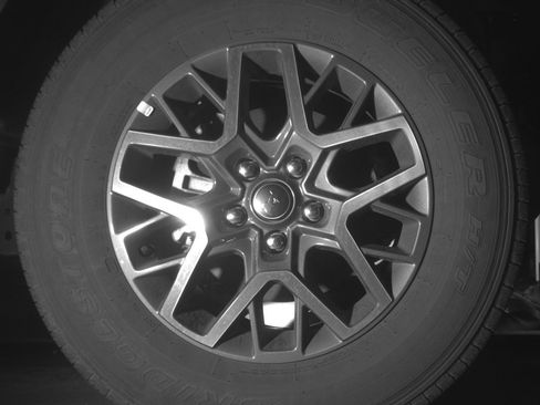 Used 2025 Jeep Wrangler Sahara image 13