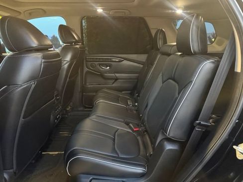 Used 2023 Honda Pilot Elite image 25