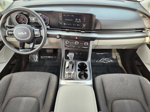 Used 2023 Kia Carnival LX FWD image 22