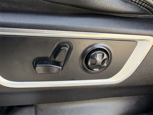 Used 2020 RAM 1500 Laramie image 27