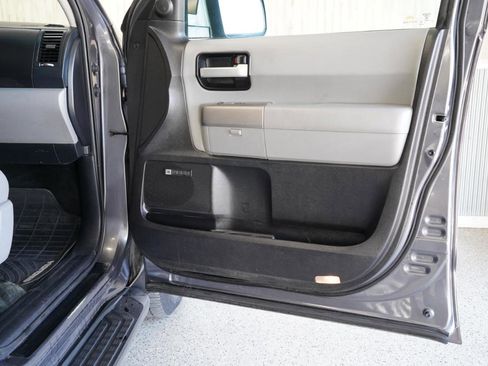Used 2014 Toyota Sequoia Limited image 33