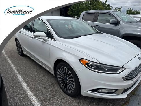 Used 2017 Ford Fusion SE w/ Fusion SE Technology Package AWD/4WD image 1