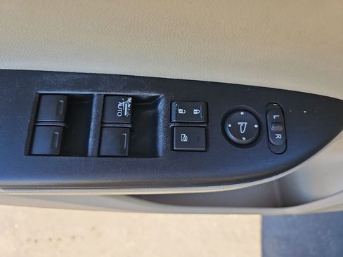 Used 2017 Honda Accord LX image 30