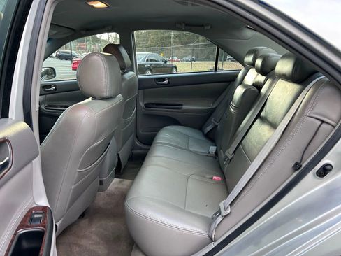 Used 2005 Toyota Camry LE image 7