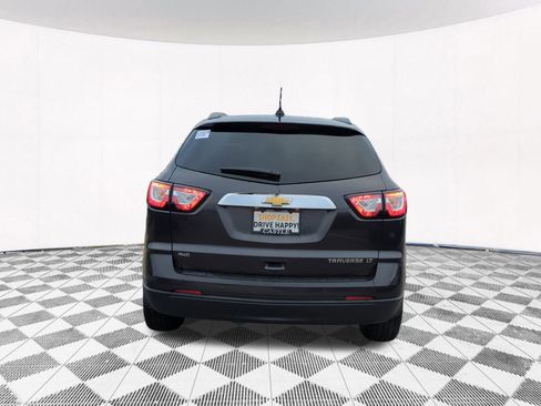 Used 2016 Chevrolet Traverse LT w/ Style and Technology Package image 5