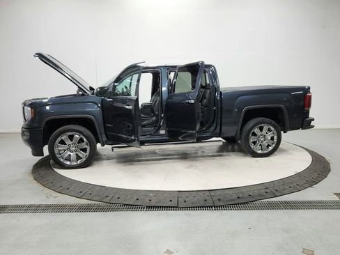 Used 2018 GMC Sierra 1500 Denali w/ Denali Ultimate Package AWD/4WD image 12