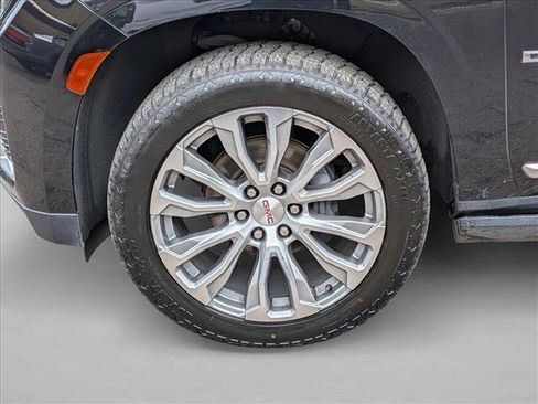 Used 2023 GMC Yukon Denali image 9